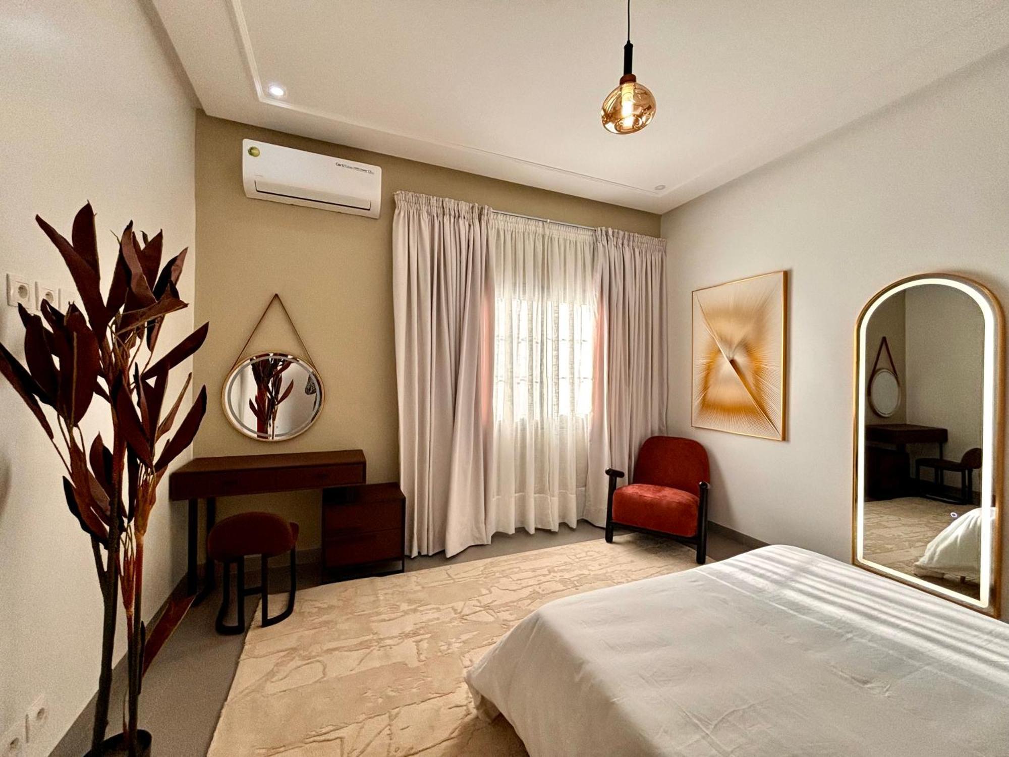 Lighthouse Signature Suites Dakar Exterior photo